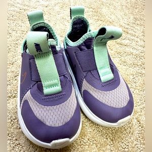 Nike kids slip on flex size 7 toddlers